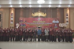 Wahdi Hadiri Pelantikan PPNI Metro