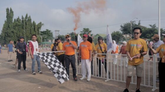 Wahdi Menyatu Bersama Anak Muda di Acara Metro Color Run