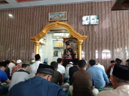 Jadi Khatib Sholat Jumat di Masjid Al-Falah, Wahdi Ingatkan Beberapa Hal