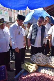 Menteri Perdagangan dan Walikota Metro pantau harga pangan di Pasar Kopindo Metro