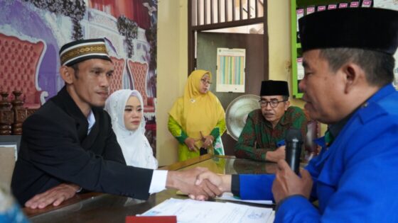 Eko dan Widari Ikuti Program Fasilitas Nikah Pemerintah Kota Metro