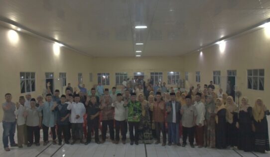 Walikota dan Wakil Walikota hadiri halal bi halal di Kecamatan Metro Barat