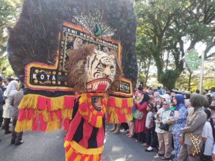Pawai Budaya Meriahkan Hari Jadi Kota Metro ke 86
