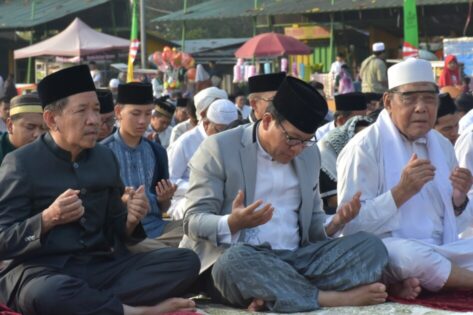 Walikota Bersama Anggota Forkopimda Kota Metro Lakukan Sholat Idul Adha di Samber Park