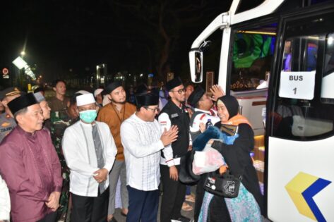 Wahdi sambut kepulangan jamaah haji Kota Metro
