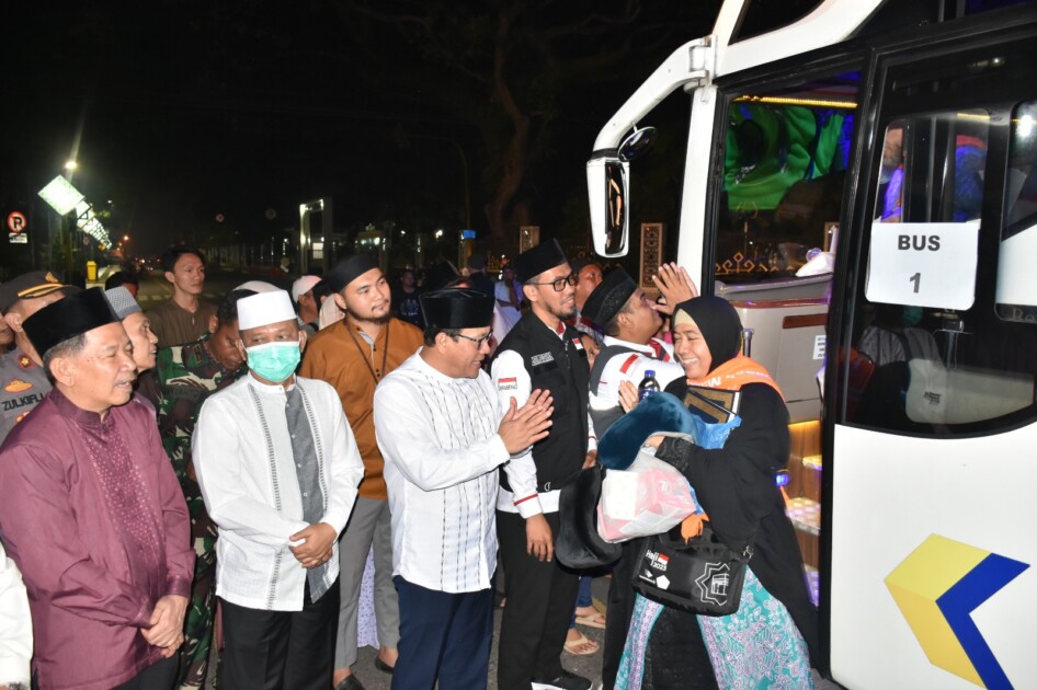 Wahdi sambut kepulangan jamaah haji Kota Metro
