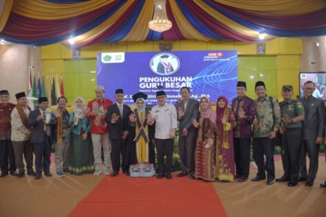 Wahdi : Mudah-mudahan Pengukuhan Ini Menjadi Semangat Pengabdian Pendidikan