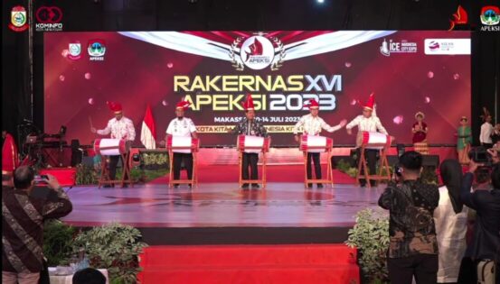 Walikota Metro Ikuti Pembukaan Rakernas APEKSI XVI di Makassar