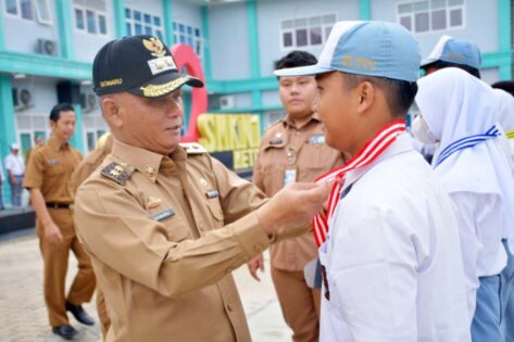 Qomaru Zaman : Saya Bangga dan Gembira Atas Prestasi Siswa-Siswi SMK Negeri 1 Metro