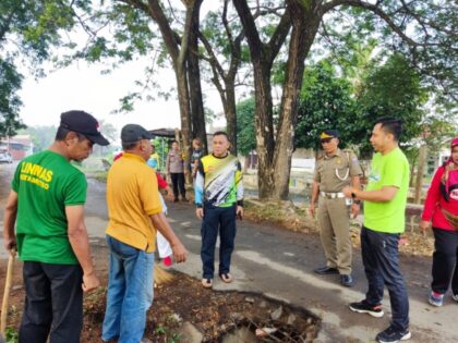Qomaru Zaman Ingatkan Camat dan Lurah untuk Melestarikan Budaya Gotong Royong