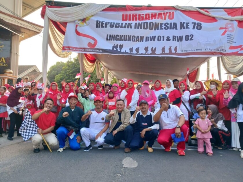 Qomaru Zaman Hadiri Jalan Sehat Kelurahan Yosorejo