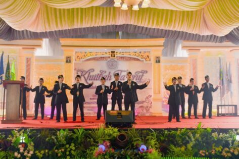 8 SISWA MADRASAH ALIYAH AL MUHSIN, BERHASIL MENDAPAT BEASISWA KE AL AZHAR KAIRO MESIR