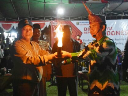 Qomaru Hadiri Pawai Kemerdekaan dan HUT Kelurahan Margodadi