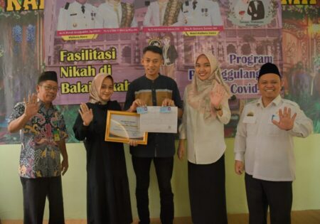 Dedek dan Nurul Manfaatkan Fasilitas Pernikahan Pemkot Metro