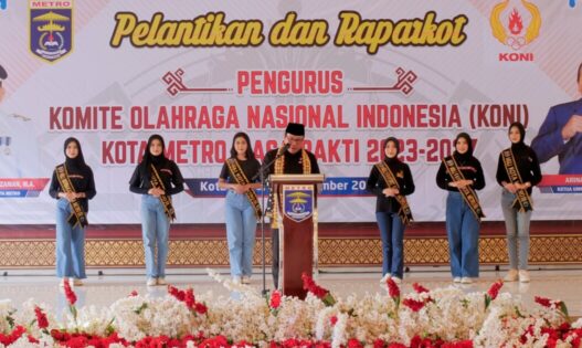 Walikota Metro Hadiri Pelantikan KONI, Ucapkan Selamat Kepada Ampian Bustami