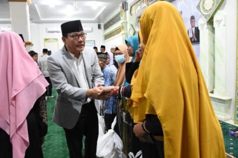 Peringati Maulid Nabi Muhammad Wahdi Hadiri Pengajian Akbar dan Santunan Anak Yatim