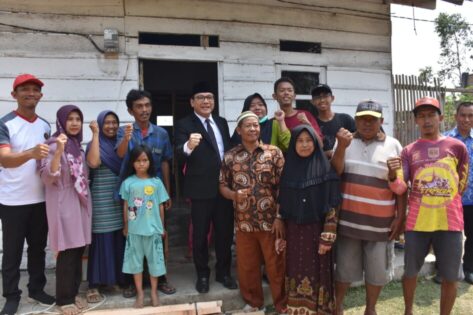 Di Hari Kesaktian Pancasila, Wahdi Kunjungi Warga Korban Kebakaran