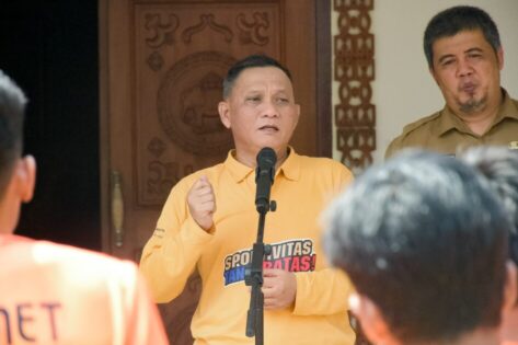 Ini Pesan Wakil Wali Kota Metro Saat Lepas 21 Atlet Sepak Bola ke Soeratin Cup U17 Tahun 2023