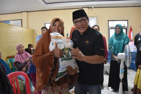 Warga Metro Sumringah Dapat Bantuan Beras Terdampak Kemarau El Nino