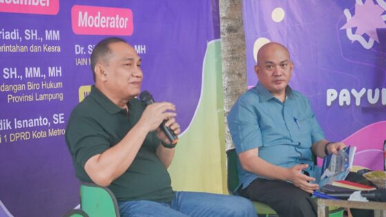 Asisten I Jawab Pertanyaan Mahasiswa pada Talkshow Jaringan Dokumentasi dan Informasi Hukum