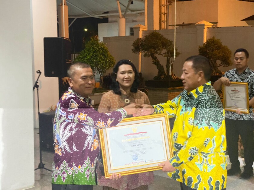 Kanwil Kemenkumham Lampung Berikan Penghargaan kepada Kota Metro, sebagai Kota Peduli HAM