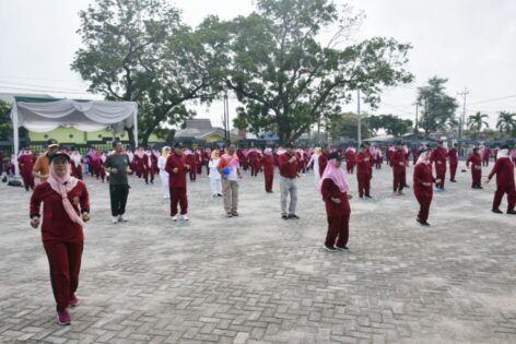 Di Penghujung Tahun, Jalin Silaturahmi Anggota PWRI Lakukan Senam Bersama