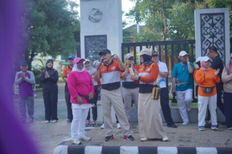 Wahdi Ajak Warga Hidup Sehat di Acara Sunday Fun-day