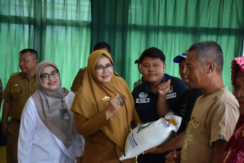 Pemkot Metro Salurkan Bantuan Beras ke 3137 Penerima