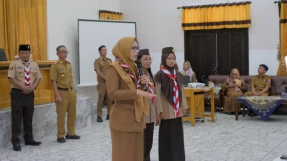 Silfia Naharani Bekali Kader Pramuka Prasiaga dengan Pembentuka Karakter
