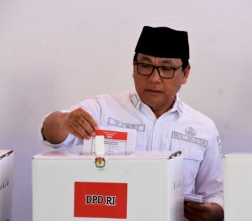 Salurkan Hak Pilih, Wahdi-Qomaru Apresiasi Warga Metro Atas Partisipasi Memilih