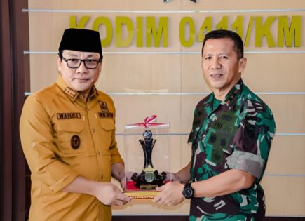 WAHDI SAMBUT KUNKER PANGDAM DI WILAYAH MAKODIM 0411/KM