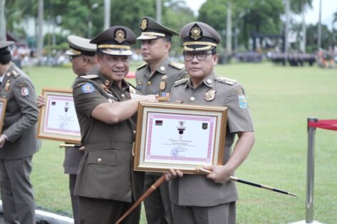 Empat Wali Kota di Indonesia Diganjar Penghargaan “Karya Bhakti Sat Pol-PP” Oleh Mendagri, Wali Kota Metro Diantaranya