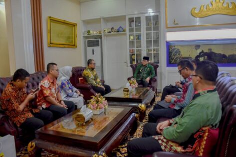 Wahdi Ajak PLN UP3 Beri Pelayanan Terbaik Untuk Masyarakat