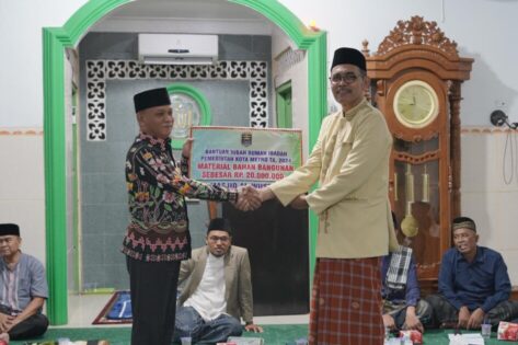 Safari Ramadan di Masjid Al Wustho, Qomaru: Jaga Akhlakul Karim Anak