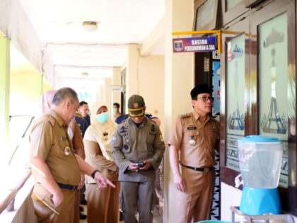 Sidak Hari Pertama Kerja Usai Hari Raya, dr. Wahdi Pastikan Pelayanan Berjalan Lancar