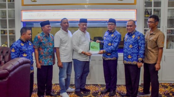 Audiensi, Wahdi Akan Dukung Perubahan Mushola Menjadi Masjid Al-Shobirin