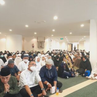 Liputan Khusus Haji: Jelang Puncak Haji, Jemaah Asal Metro Siapkan Mental, Fisik dan Spiritual didampingi PHD dan Tim Medis
