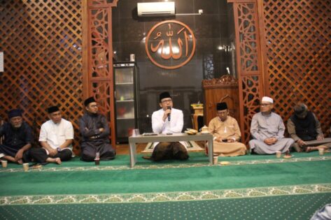 Solat Subuh Berjamaah, Wahdi Pesankan Dua Dasar Mendidik Anak Sejak Dini