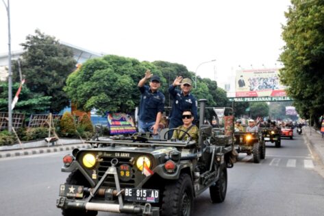 Komunitas Kendaraan Antik Dan Harley Davidson Meriahkan Hari Jadi Metro ke-87