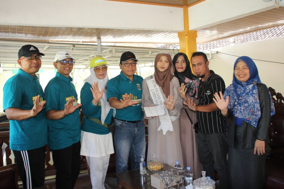 Wahdi Ajak Masyarakat Dukung Ayu Kesya Safitri Sebagai Putri Pelajar Nasional