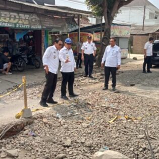 Monitoring Perbaikan Jalan, Wahdi Tekankan Harus Sesuai Spesifikasi