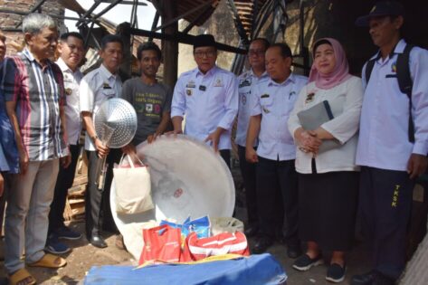 Kunjungi Pelaku UMKM Keripik Korban Kebakaran, Wahdi Berikan Semangat dan Sejumlah Bantuan