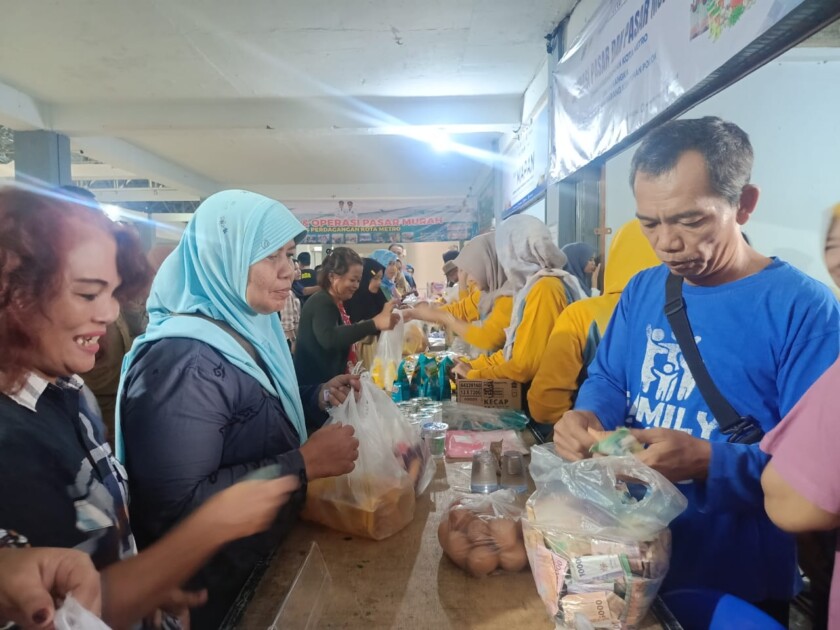 Selang Beberapa Jam, Operasi Pasar Murah Di Cendrawasih Ludes Terjual