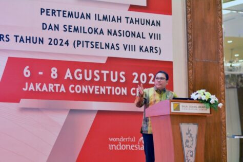 Banjir Prestasi, Wahdi Diganjar Penghargaan dari Komisi Akreditasi Rumah Sakit