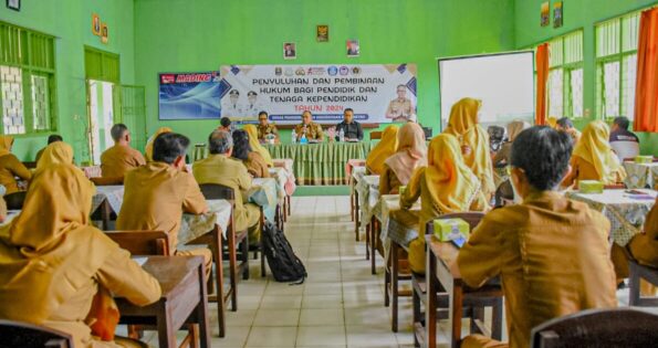 Tingkatkan Upaya Pemahaman Hukum, Pemkot Metro Lakukan Sosialisasi di SMPN 8 Metro