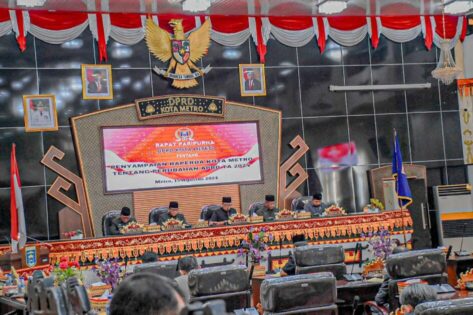 Sidang Paripurna DPRD Metro, Wahdi  Beberkan Pendapat APBD Kota Metro Naik 7,88 Persen