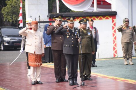 Peringatan HUR RI Ke 79, Kapolres Metro Pimpin Ziarah dan Tabur Bunga di TMP Kemala Nusantara
