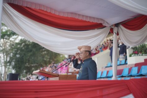 Wakil Walikota Metro, Pimpin Upacara Penurunan Bendera