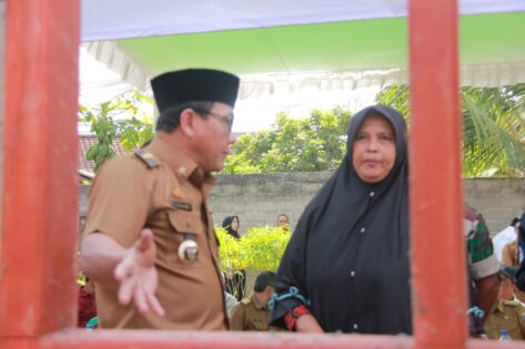 “Terimakasih Pak Wahdi” ujar Warga Rejomulyo Penerima Bantuan Bedah Rumah