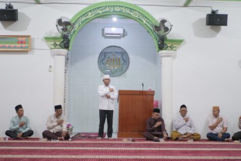 Qomaru Hadiri Peringatan Maulid Nabi di Masjid Taqwa Magelangan